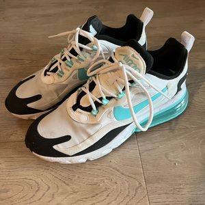 Nile Air Max react 270 (in good condition)